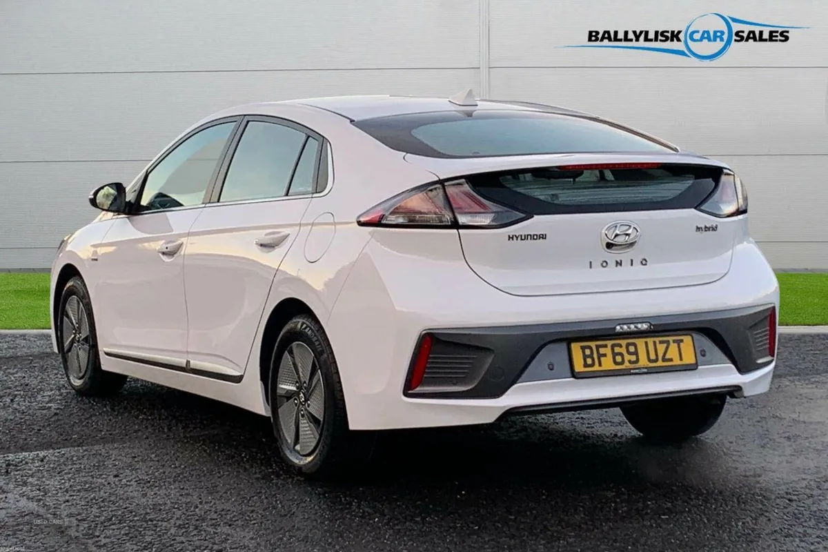 Hyundai IONIQ 1.6 h-GDi Premium Petrol Hybrid Auto - Image 2