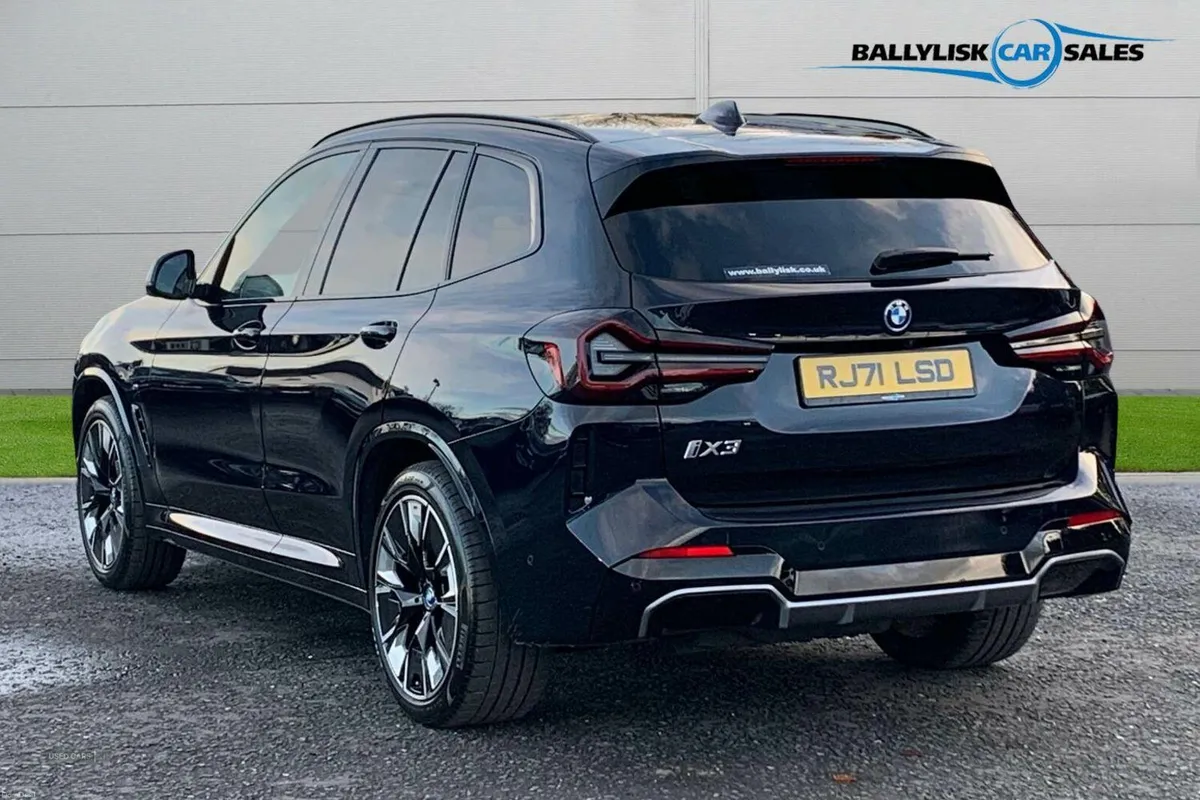 BMW iX3 80kWh M Sport Pro Electric Auto (286 ps) i - Image 2