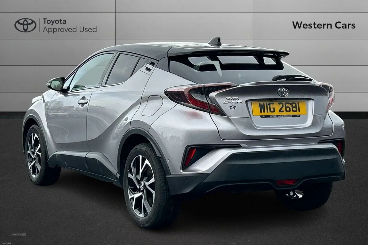 Toyota C-HR 1.2 VVT-i Dynamic Euro 6 (s/s) 5dr - Image 4