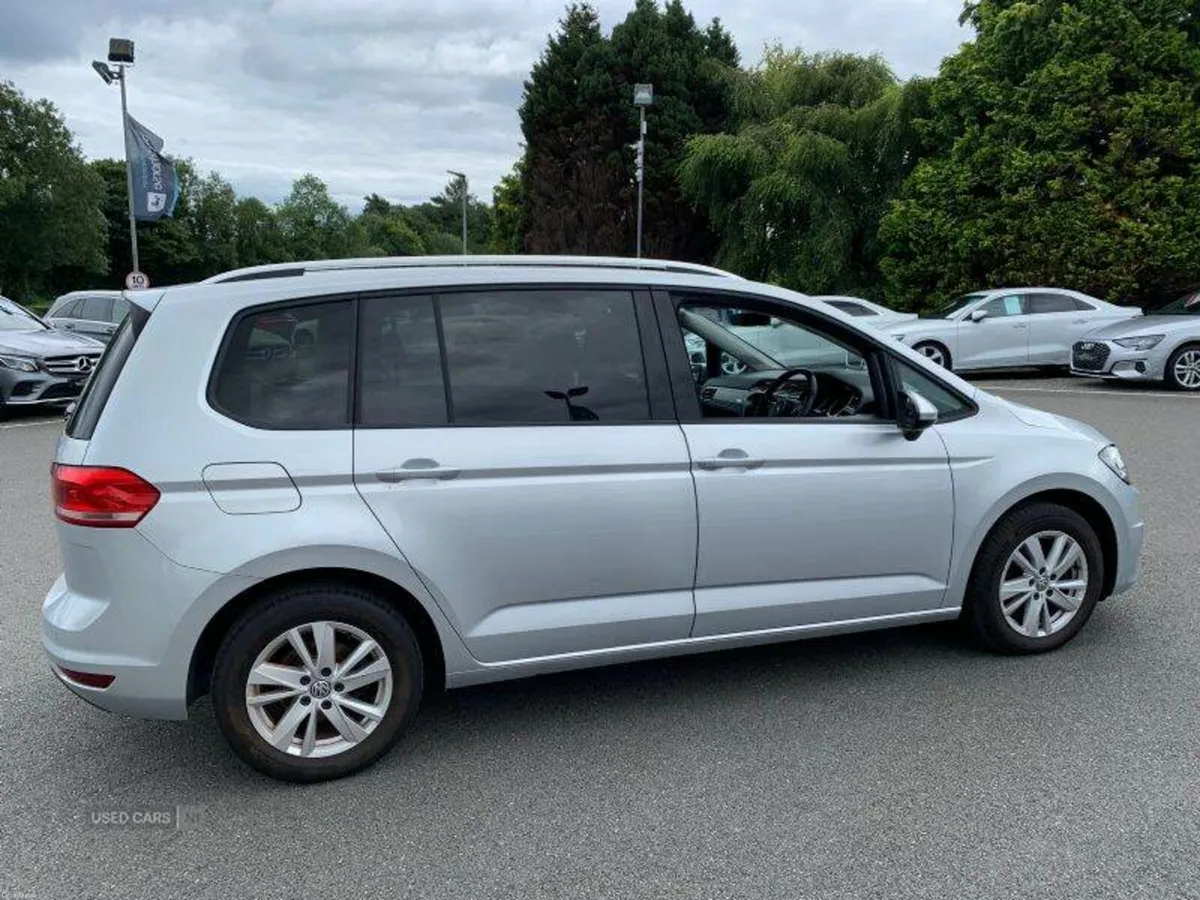 Volkswagen Touran SE - Image 6