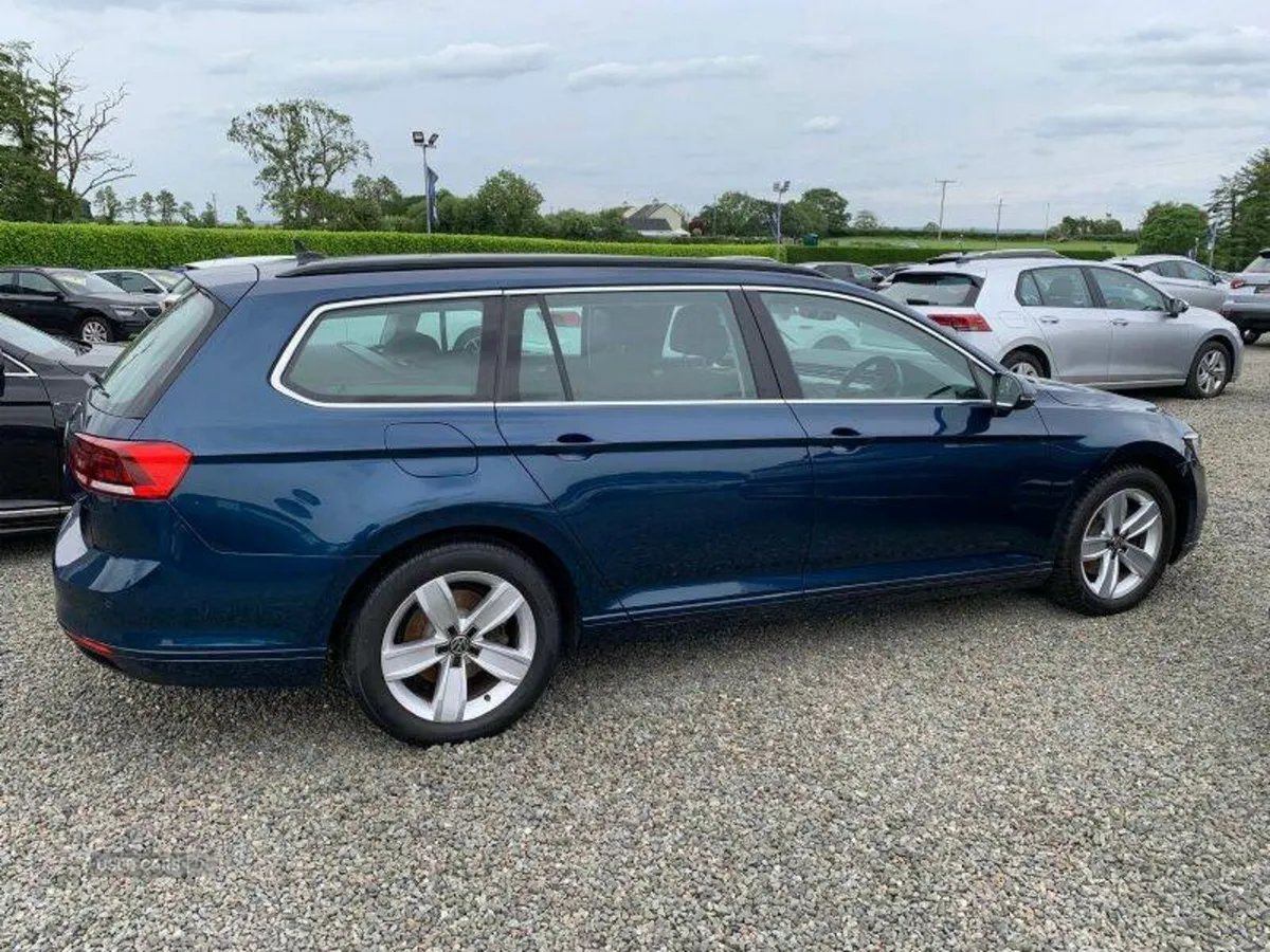 Volkswagen Passat SE Nav - Image 5