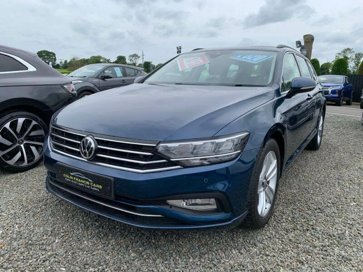 Volkswagen Passat SE Nav - Image 1