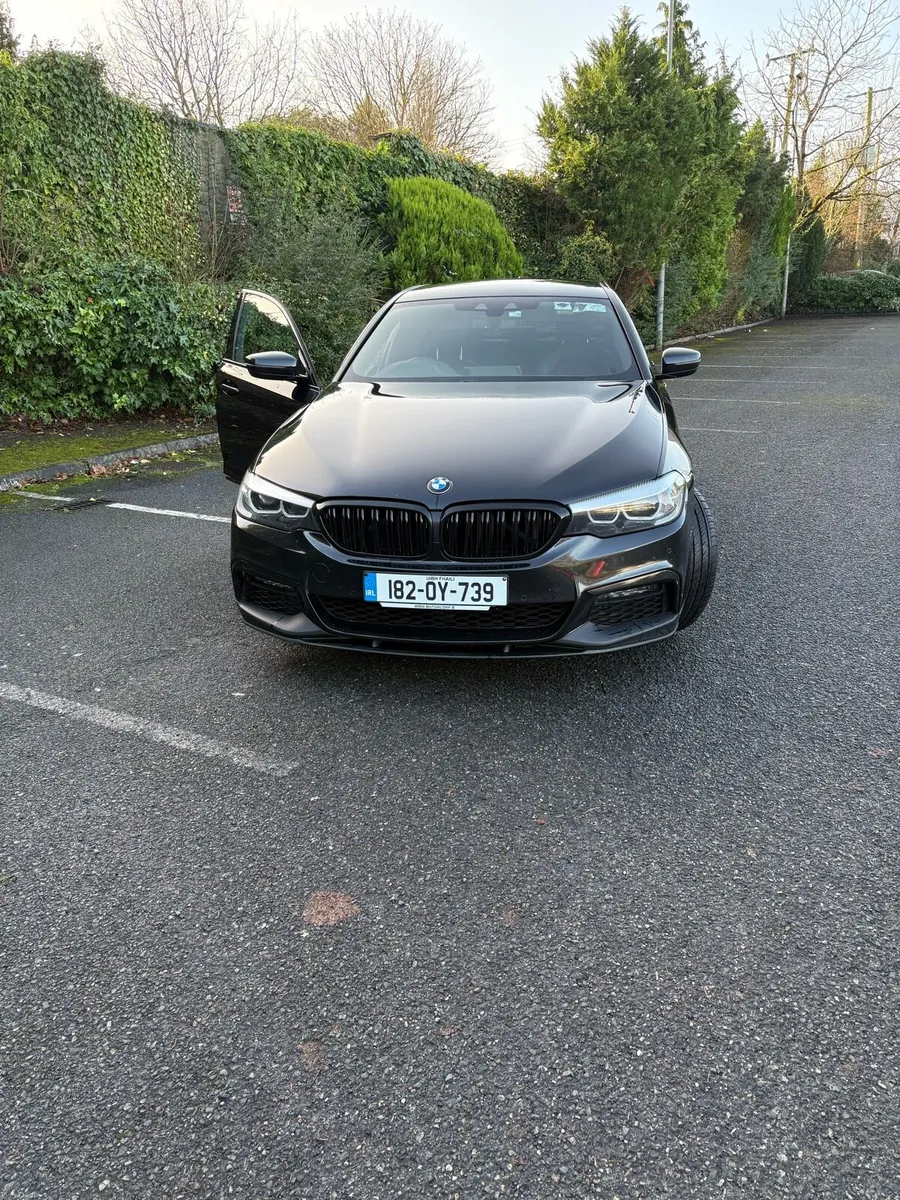 182 BMW 5-Series 530e M-Sport - Image 2