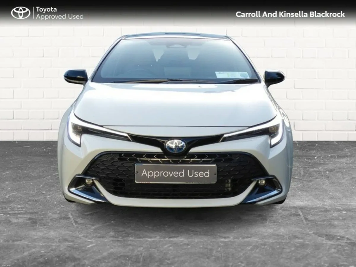 Toyota Corolla Hybrid Luna Sport HB - Image 4