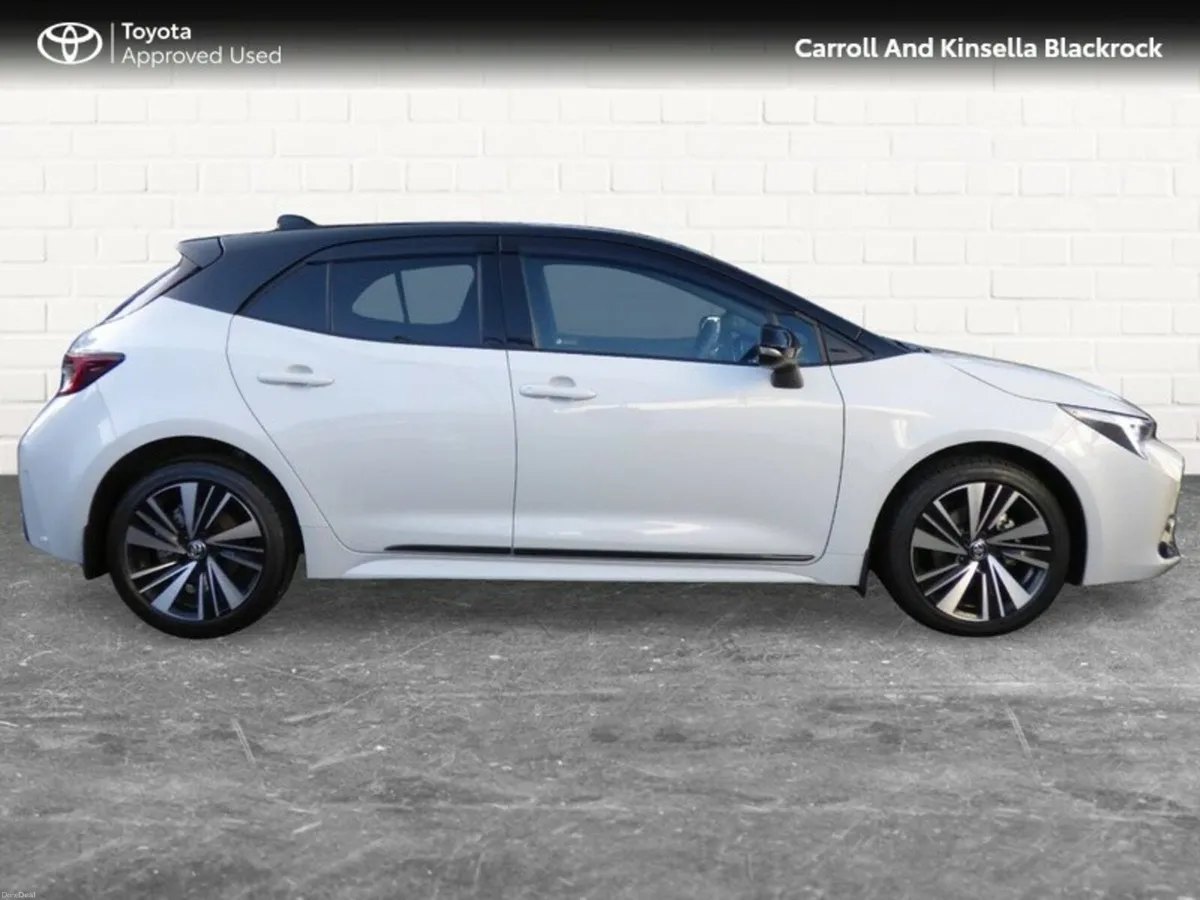 Toyota Corolla Hybrid Luna Sport HB - Image 2