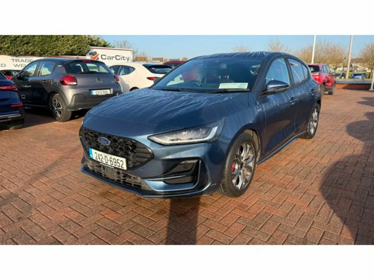 Ford Focus St-line 5D 1.0T 125 Mhev M6 FWD - Image 2