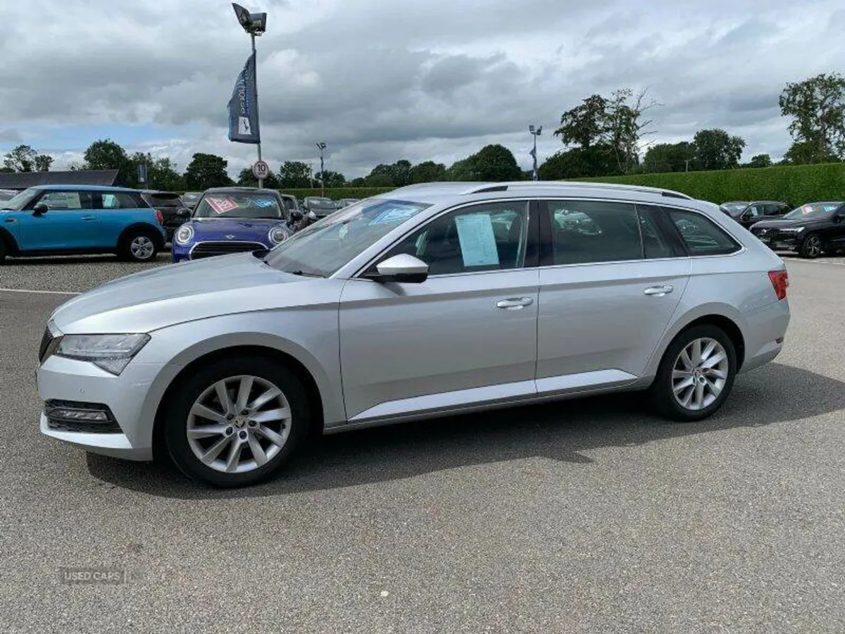 Skoda Superb 2.0TDI SE S-AUTO ESTATE - Image 2