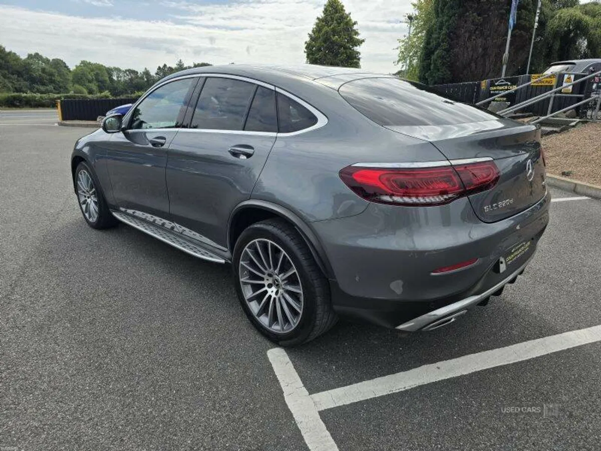 Mercedes-Benz GLC Coupe AMG Line Premium - Image 3