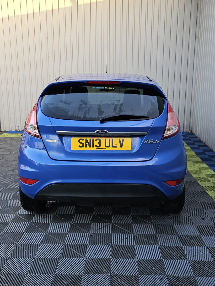 2013 Ford Fiesta 1.0 Petrol ZETEC - Image 4