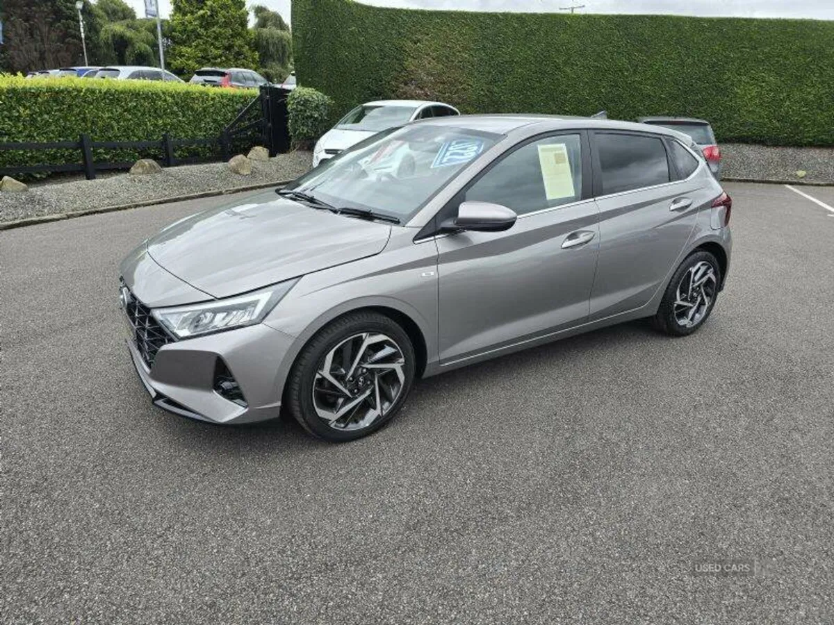 Hyundai i20 Premium - Image 2