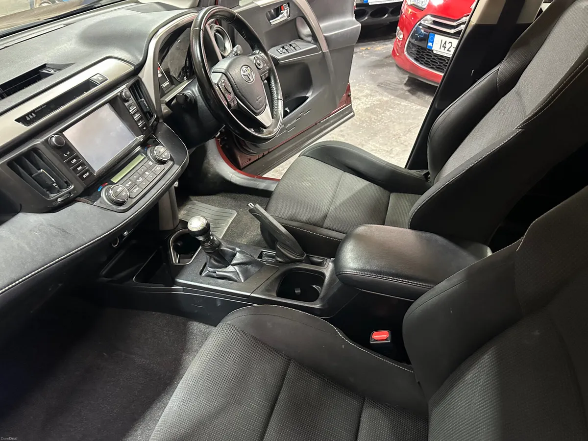 2017 Toyota RAV4 2.0 D-4D (143) 2WD LUNA - Image 4