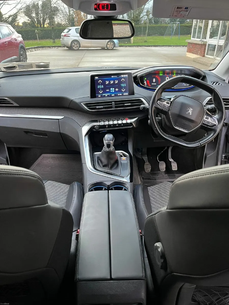 Peugeot 3008 2019 - Image 3