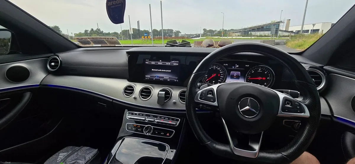 Mercedes-Benz E-Class 2016 - Image 2