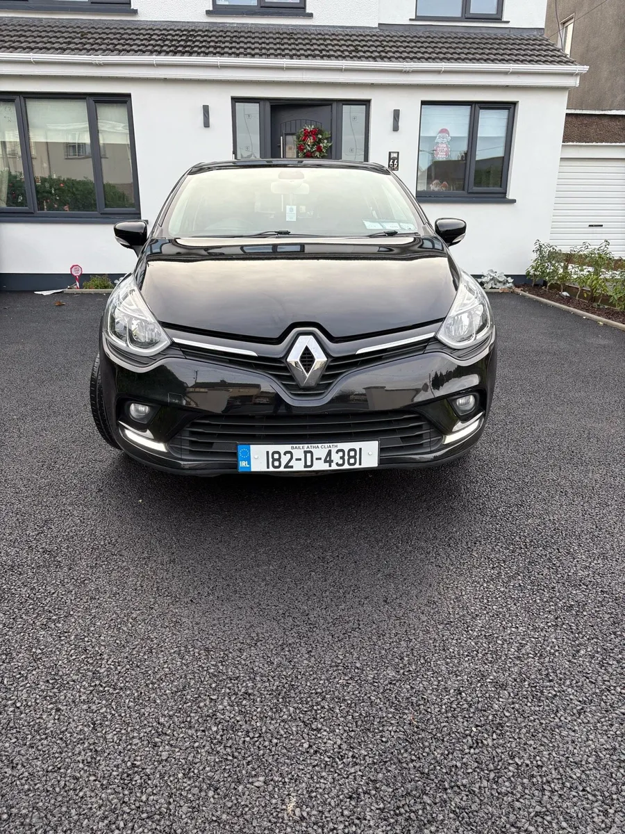 **Renault Clio** - Image 4