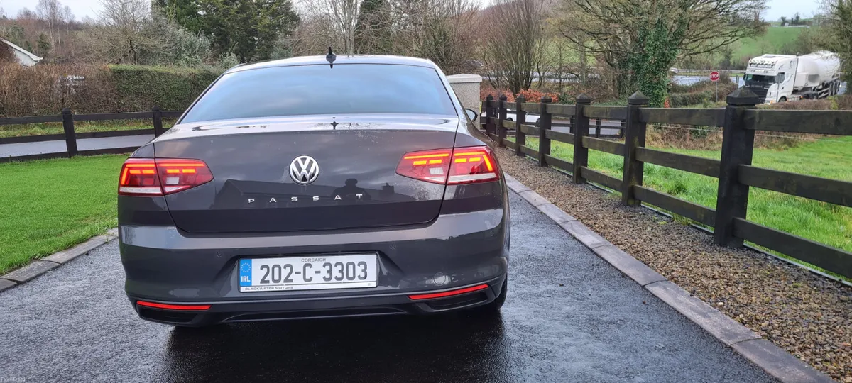 Volkswagen Passat 2020 - Image 3
