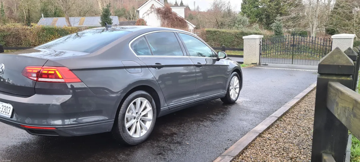 Volkswagen Passat 2020 - Image 4