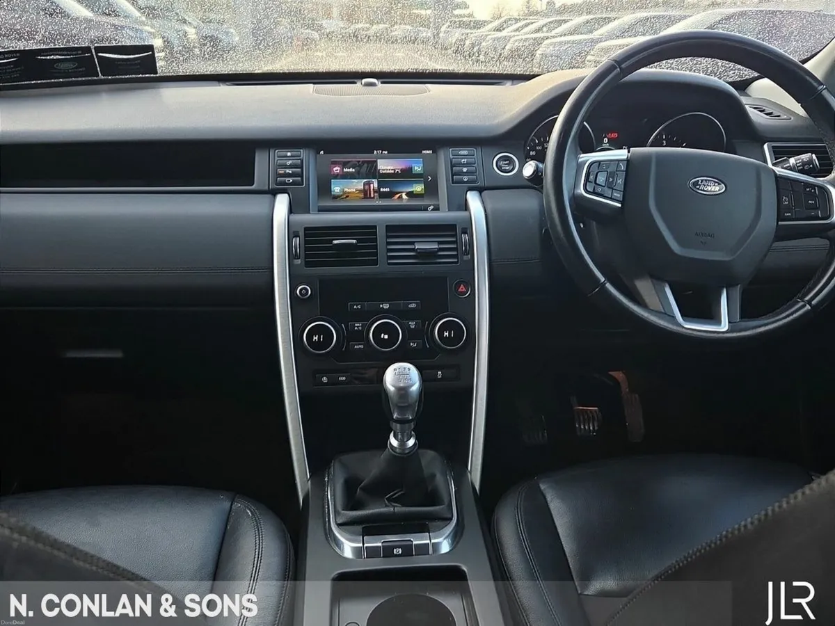 Land Rover Discovery Sport 2.0D SE 150BHP MANUAL - Image 4