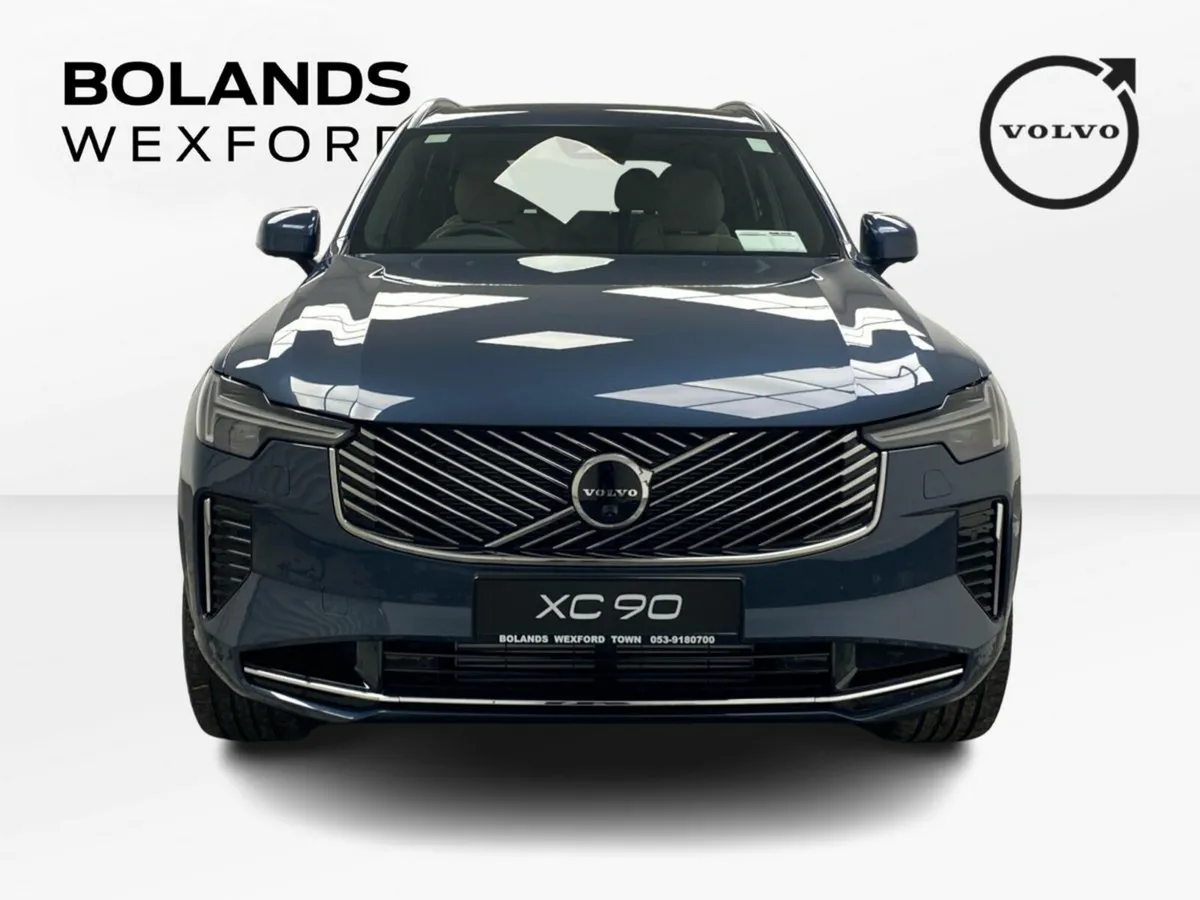 Volvo XC90 Plus Bright model with cardamon interio - Image 3