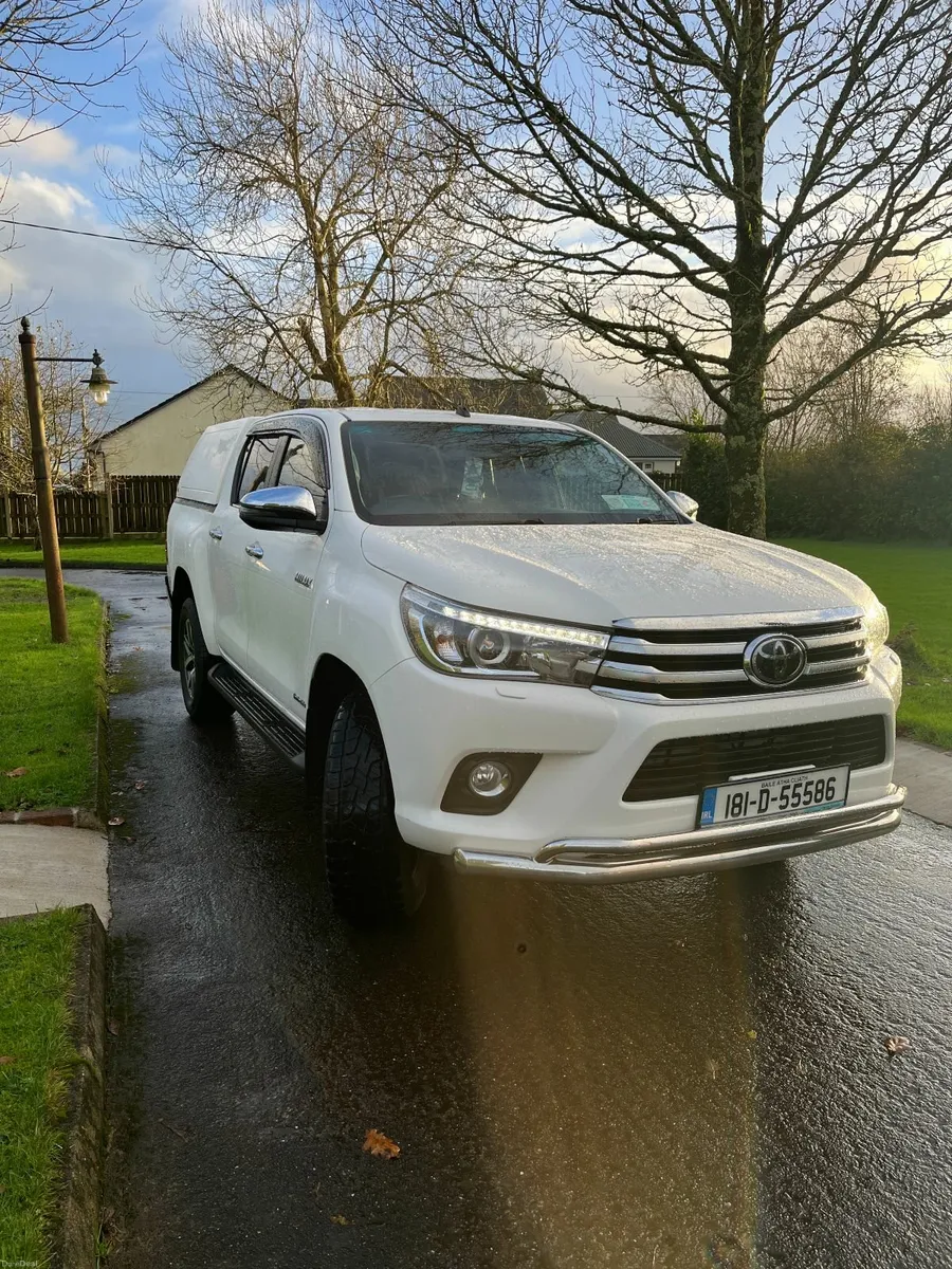 Toyota Hilux Crew Cab 2018 - Image 2
