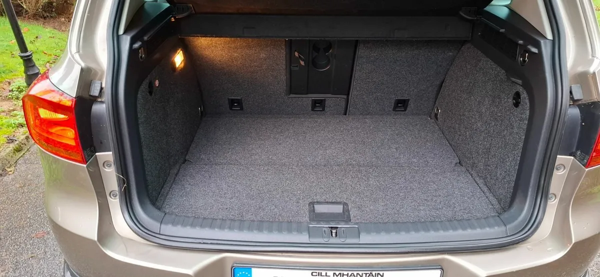 15 VW Tiguan,  SPORT,  1 lady owner - Image 3