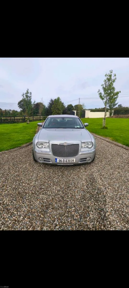 Chrysler 300c V6 petrol - Image 4