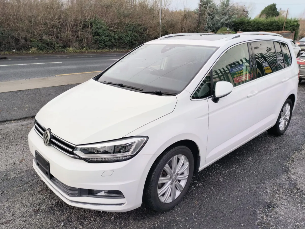 Volkswagen Touran  2017 1.4TSI DSG Top Range !!! - Image 3