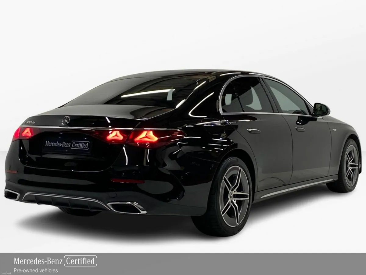Mercedes-Benz E-Class E 300 de AMG Line Plus | Hea - Image 3