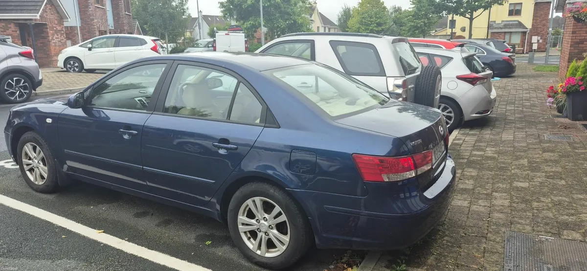 Hyundai Sonata 2010 - Image 4