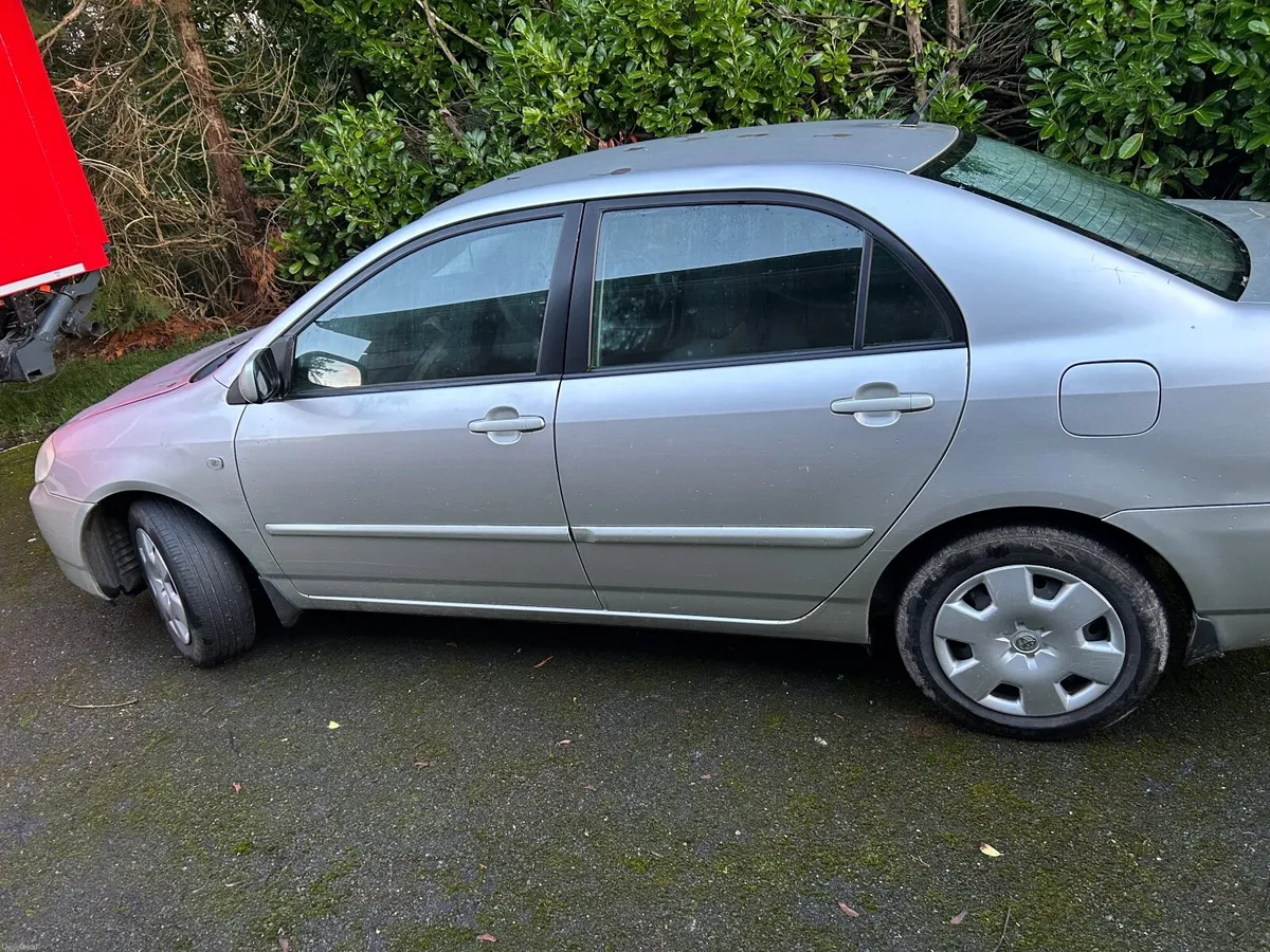 Toyota Corolla 2005 - Image 2