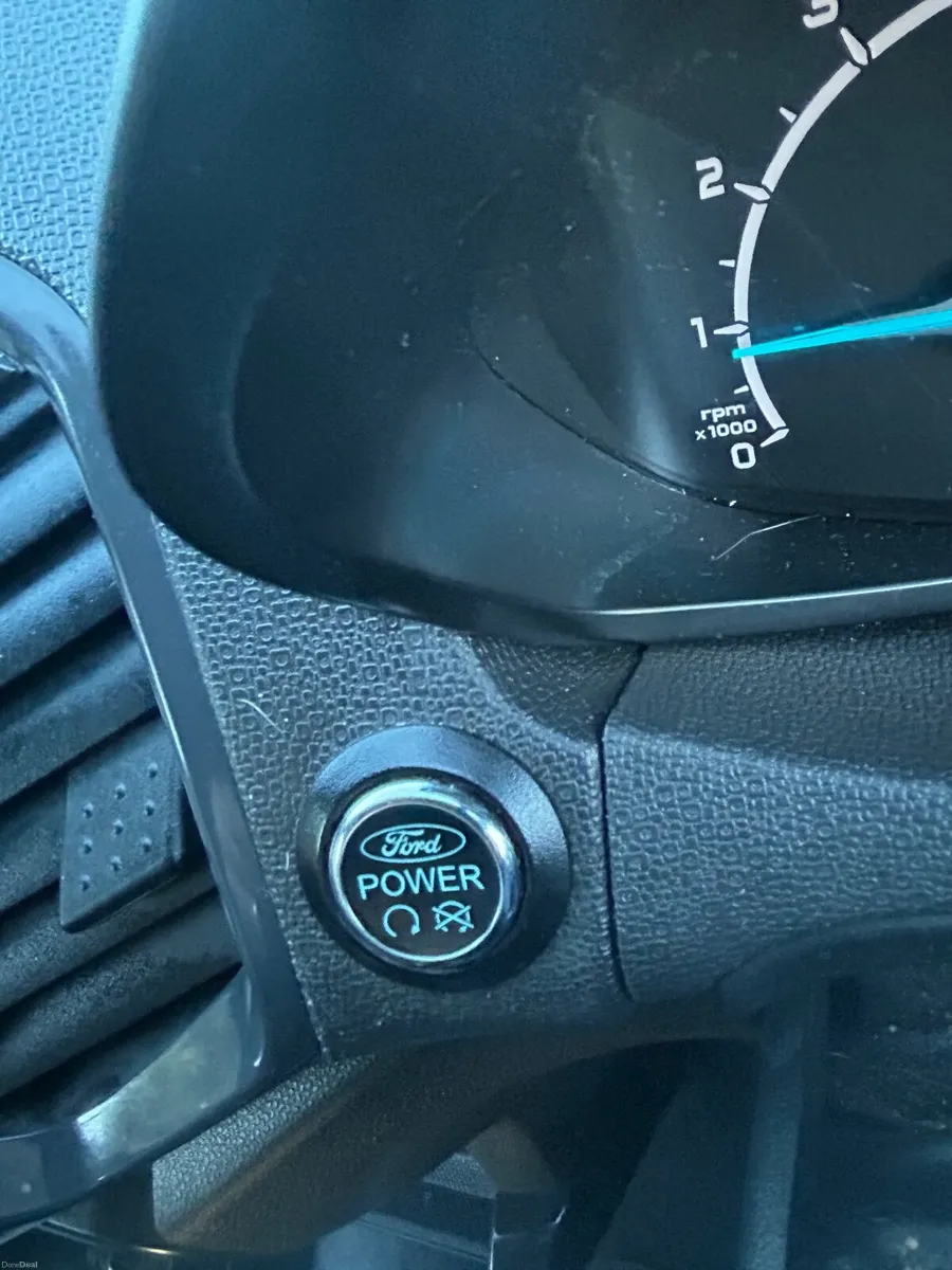Ford EcoSport 2014 Petrol 1.5 - Image 3