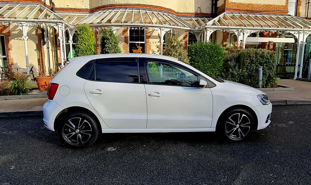 ONLY 82km - High Spec Automatic Comfortline Plus - Image 4