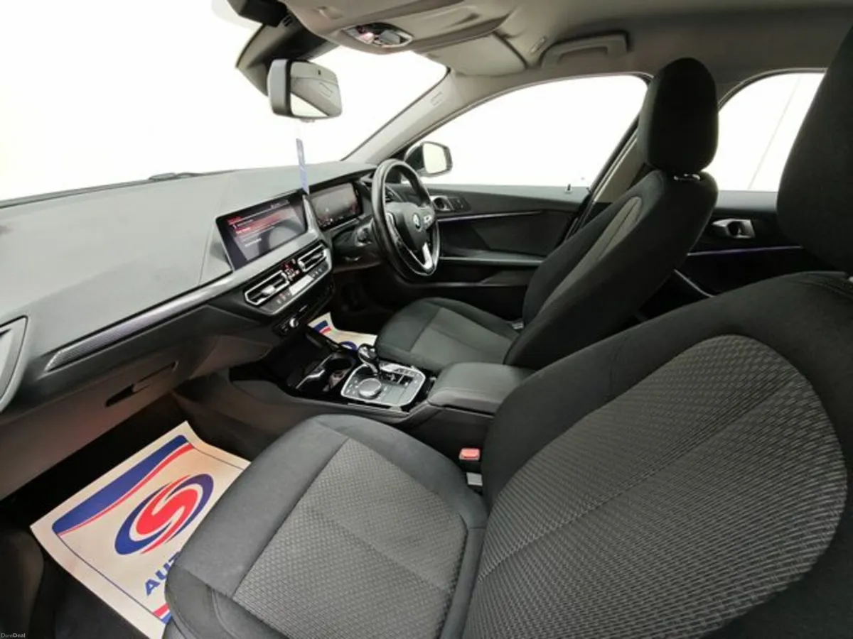 BMW 1-Series 118 D SPORT Automatic, Reversing came - Image 4