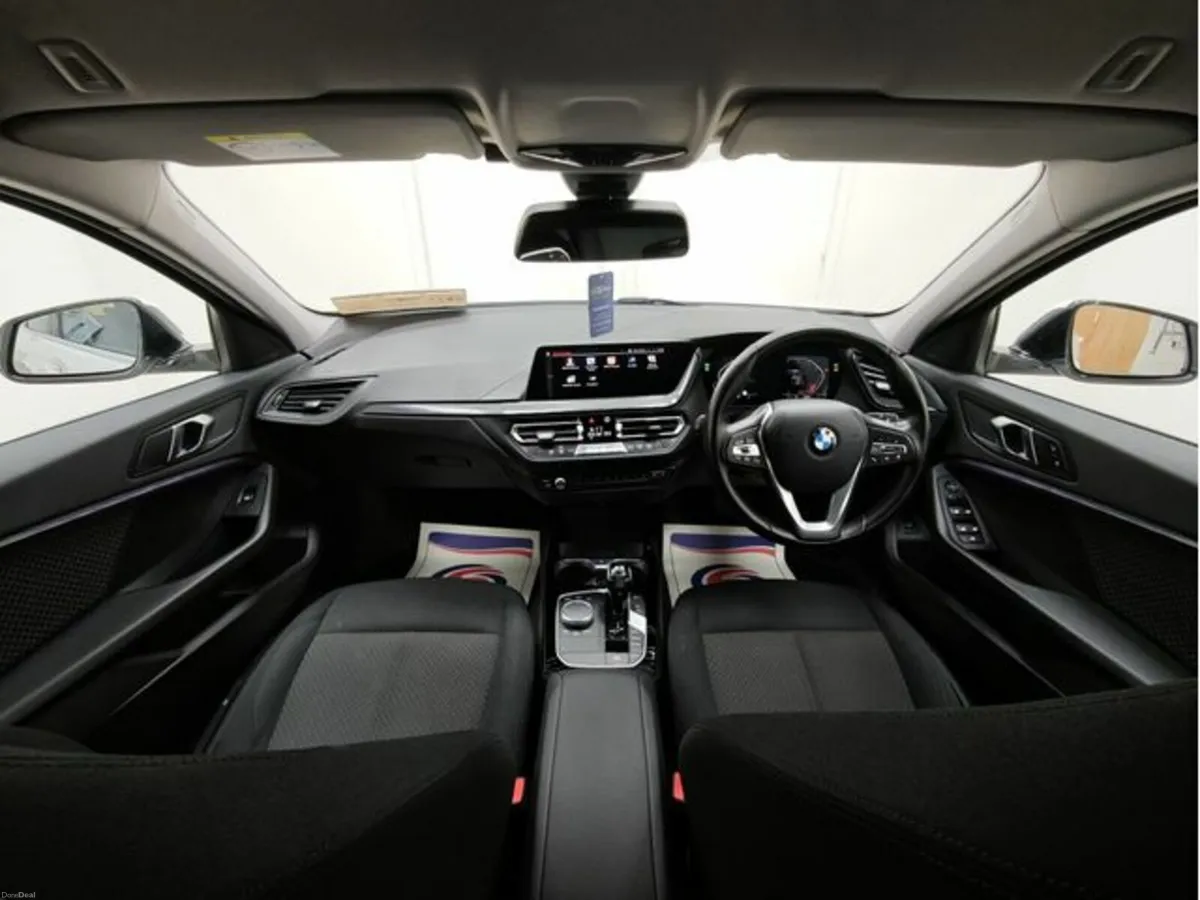 BMW 1-Series 118 D SPORT Automatic, Reversing came - Image 2