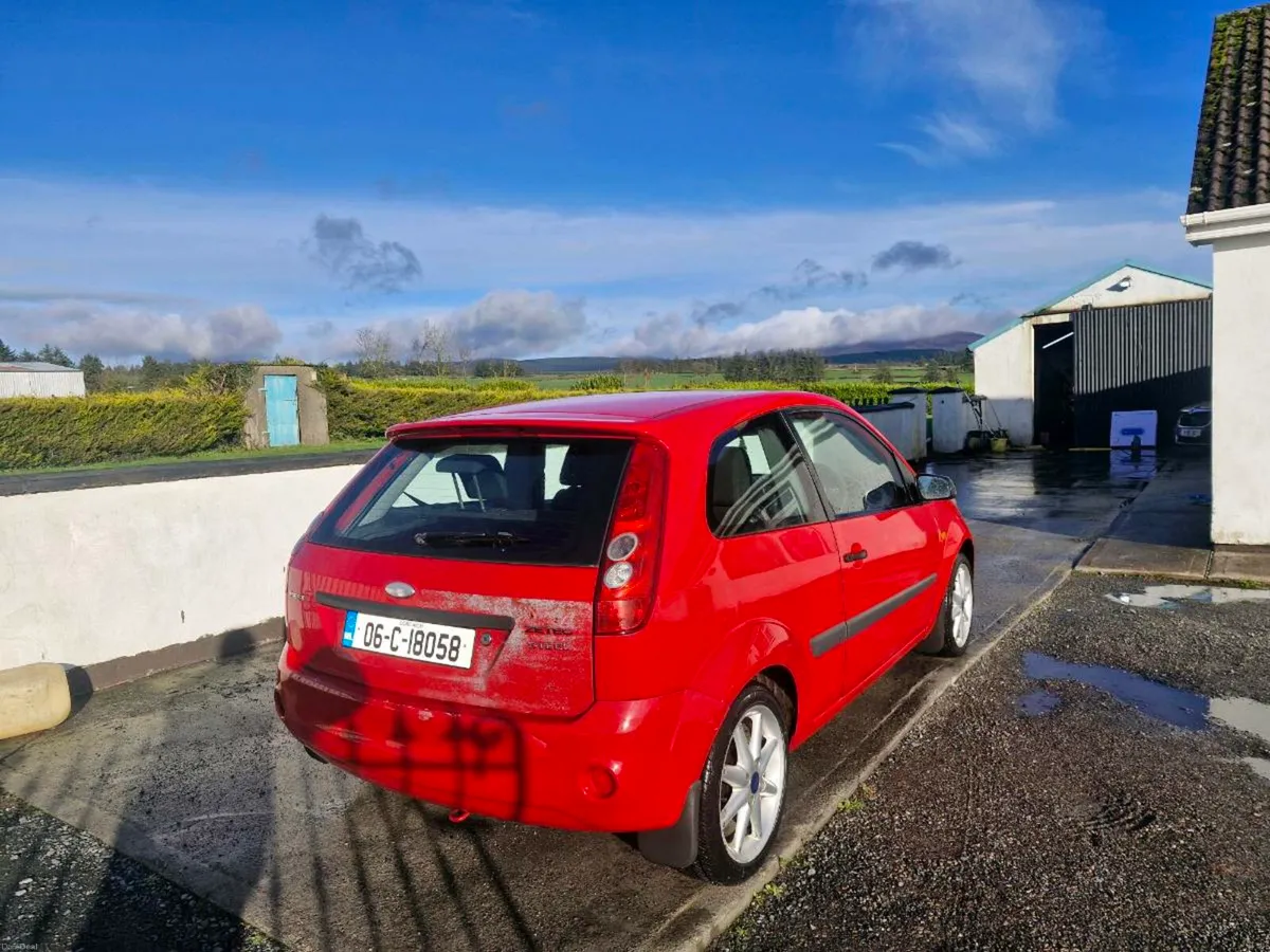Ford Fiesta 2006 Petrol - Image 2
