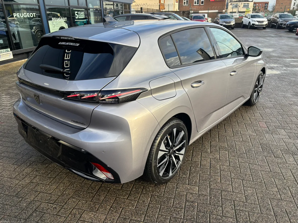 All new Peugeot 308 Allure hybrid - Image 4