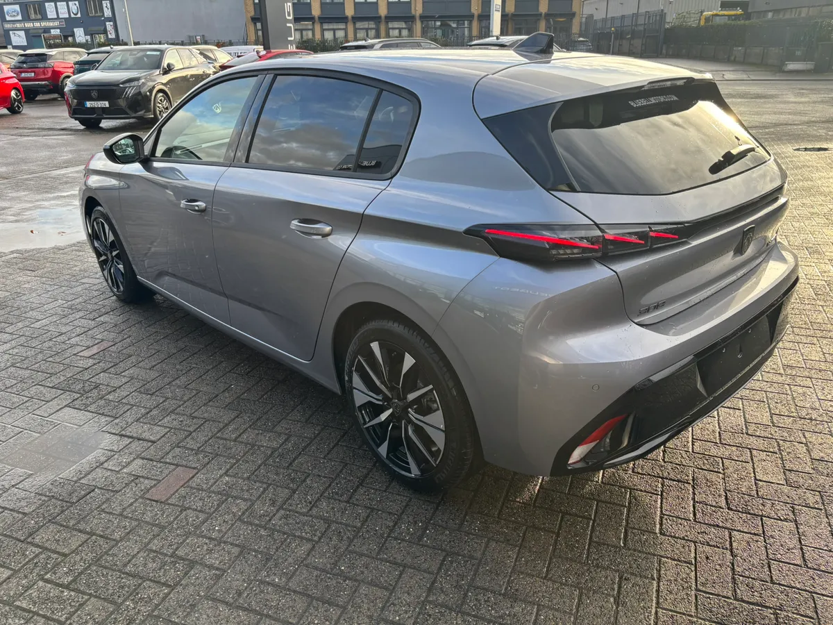 All new Peugeot 308 Allure hybrid - Image 6