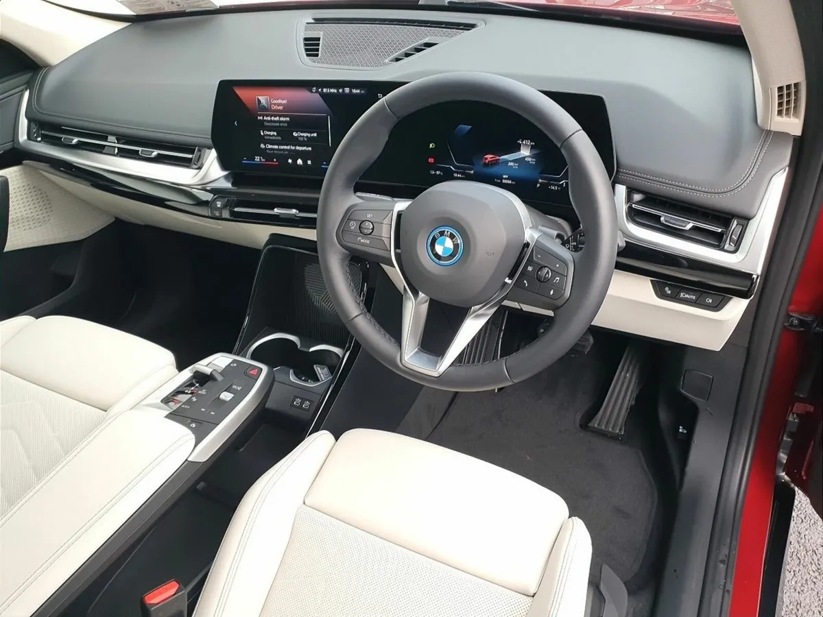 BMW iX1 iX1 eDrive20 xLine - Image 6