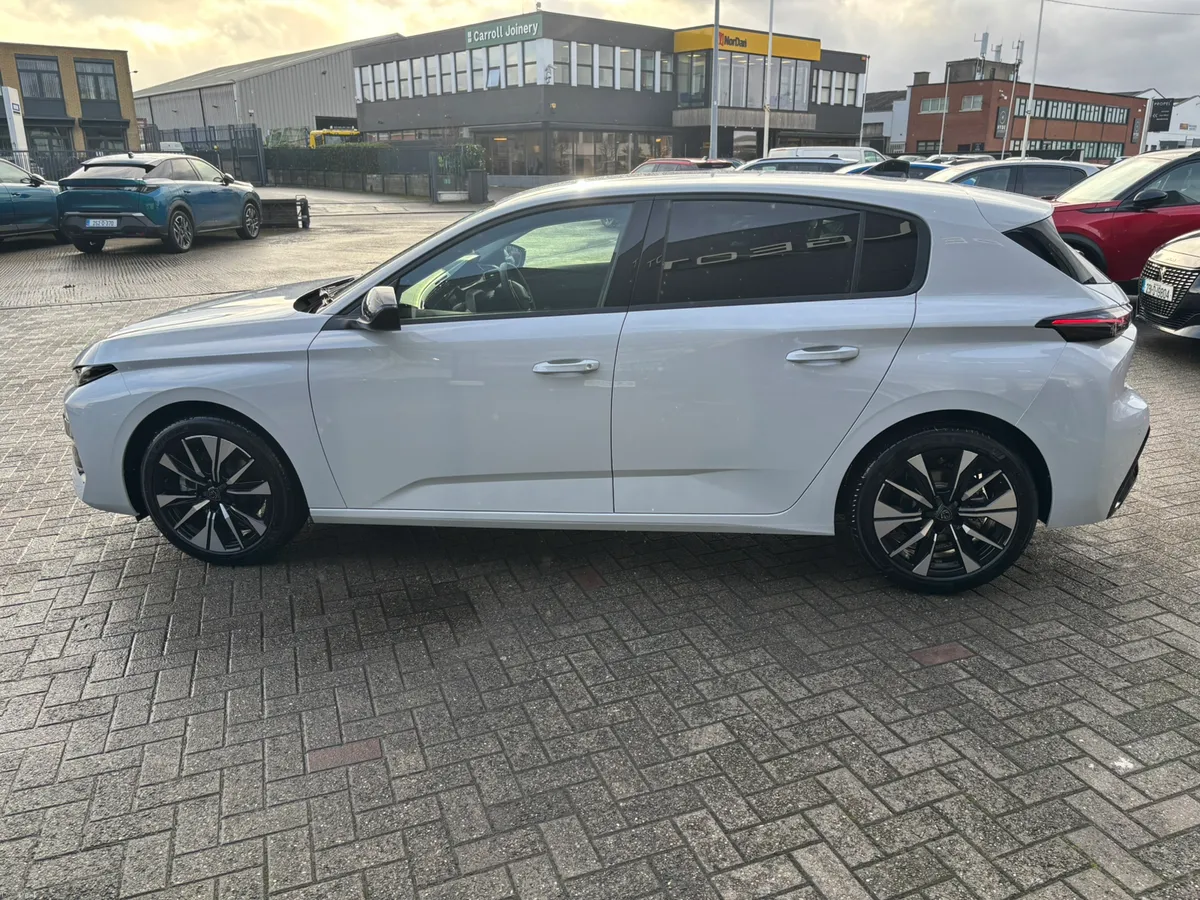All new Peugeot 308 Allure hybrid - Image 5