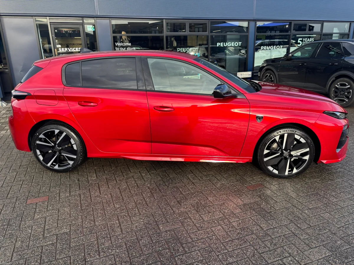 All new Peugeot 308 GT hybrid - Image 3