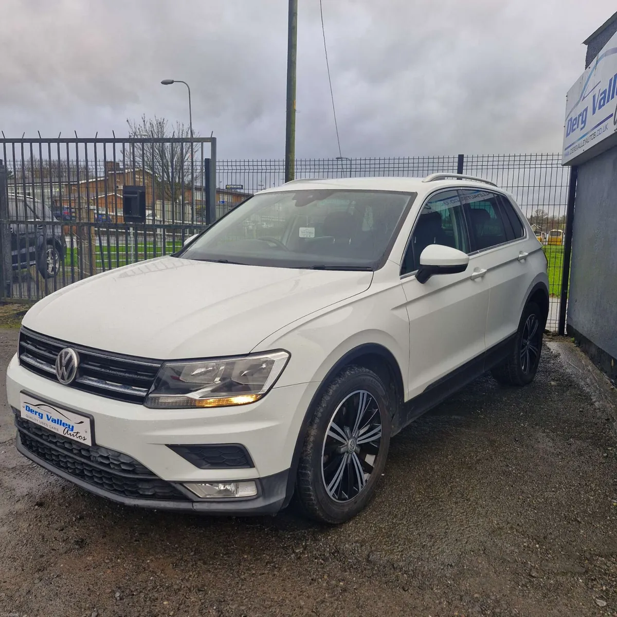 Volkswagen Tiguan 2016 - Image 2