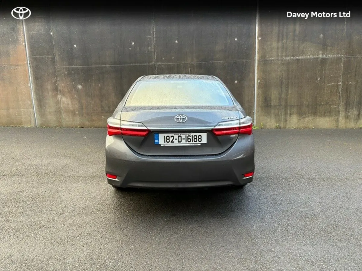 Toyota Corolla COROLLA 1.4 D4D LUNA - Image 4