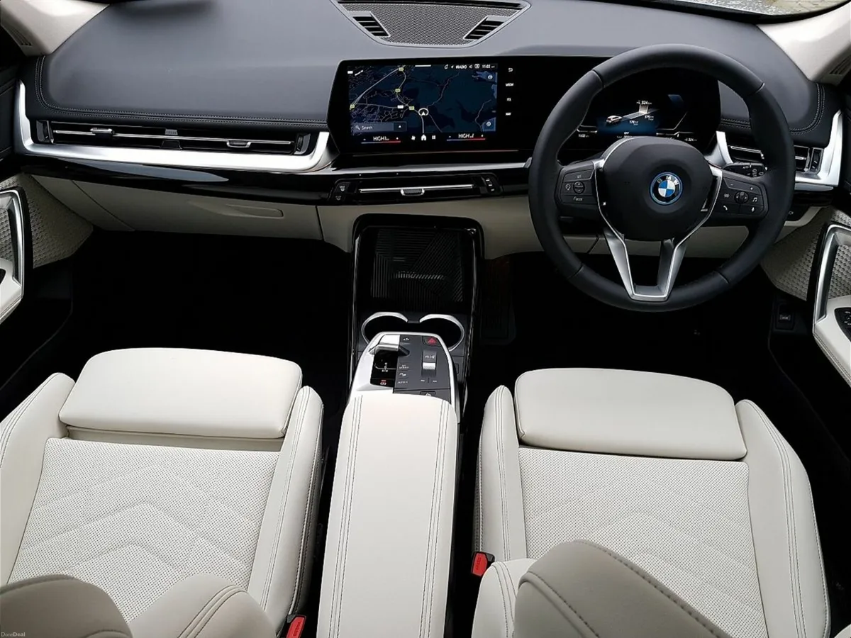 BMW iX1 eDrive20 xLine - Image 4