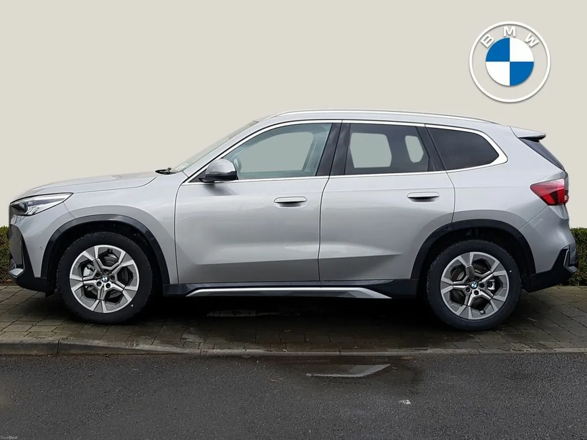 BMW iX1  iX1 eDrive20 xLine - Image 3