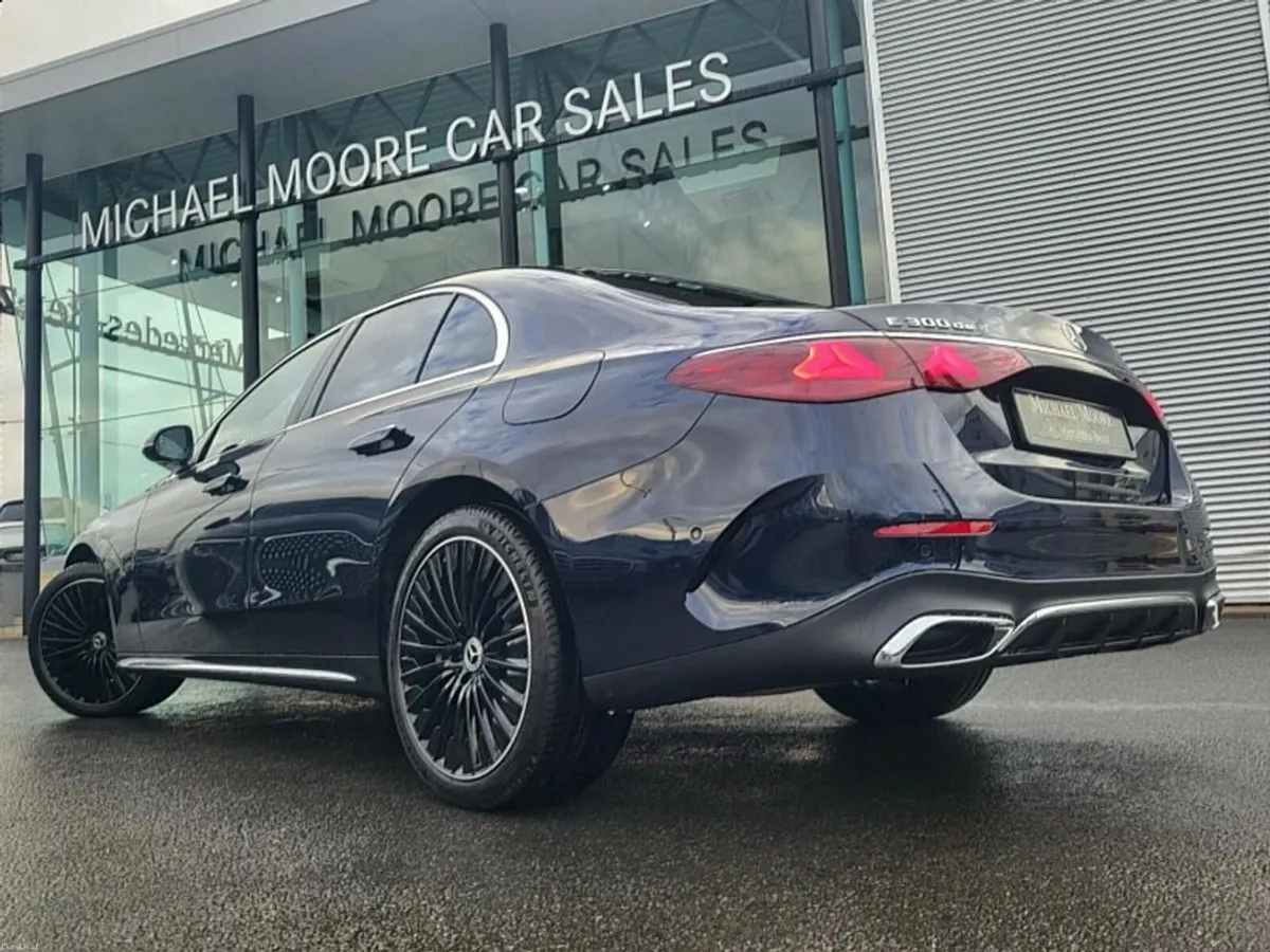 Mercedes-Benz E-Class E300de PHEV AMG EDITION PLUS - Image 3