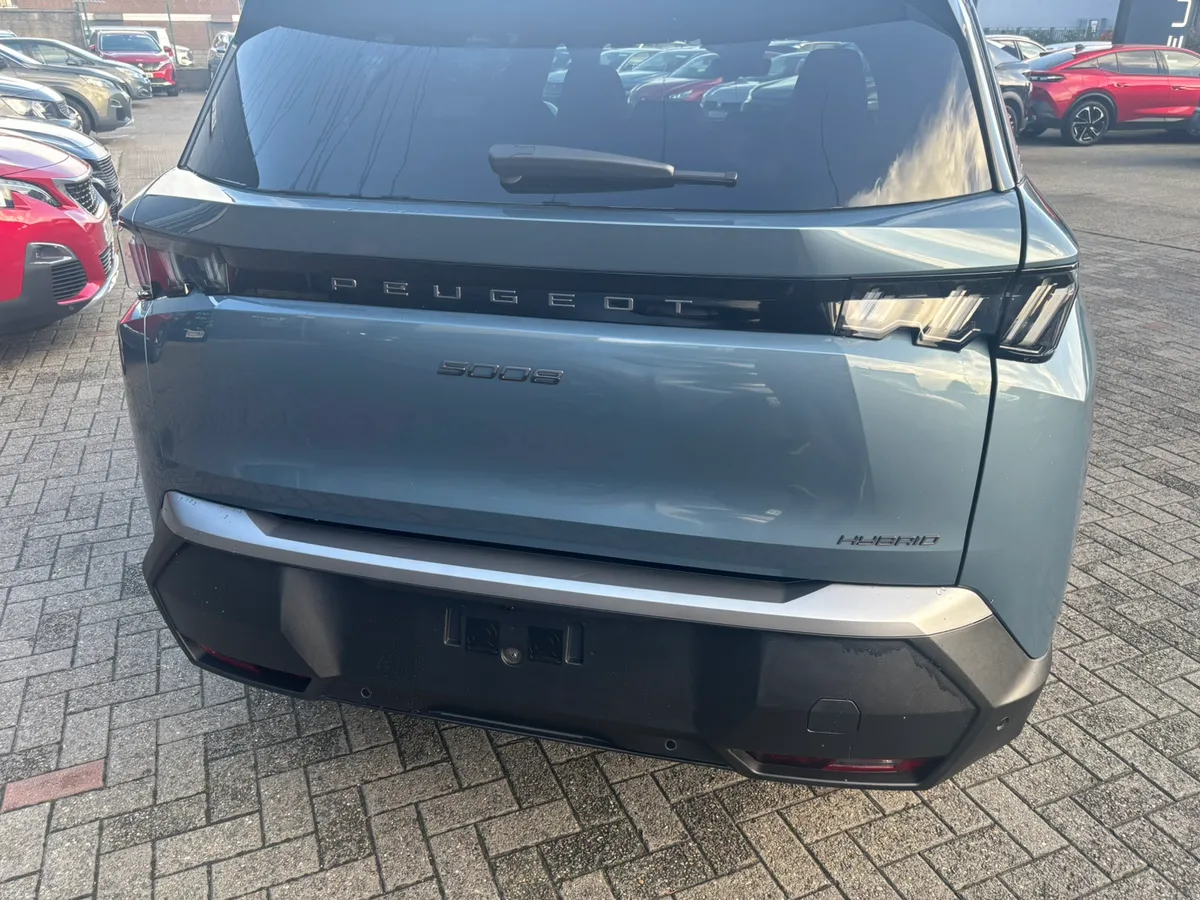 New Peugeot 5008 Allure Hybrid - Image 5