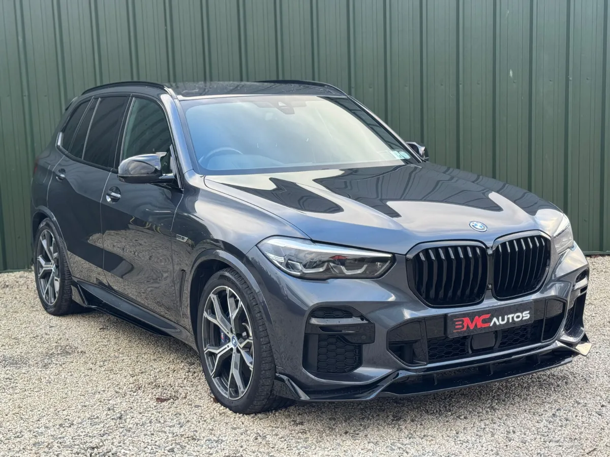 BMW X5 2022 MASSIVE SPEC 45E - Image 2