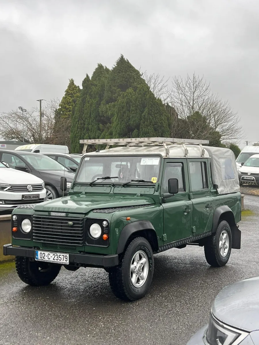 Land Rover Defender 2002 6 seater - Image 3