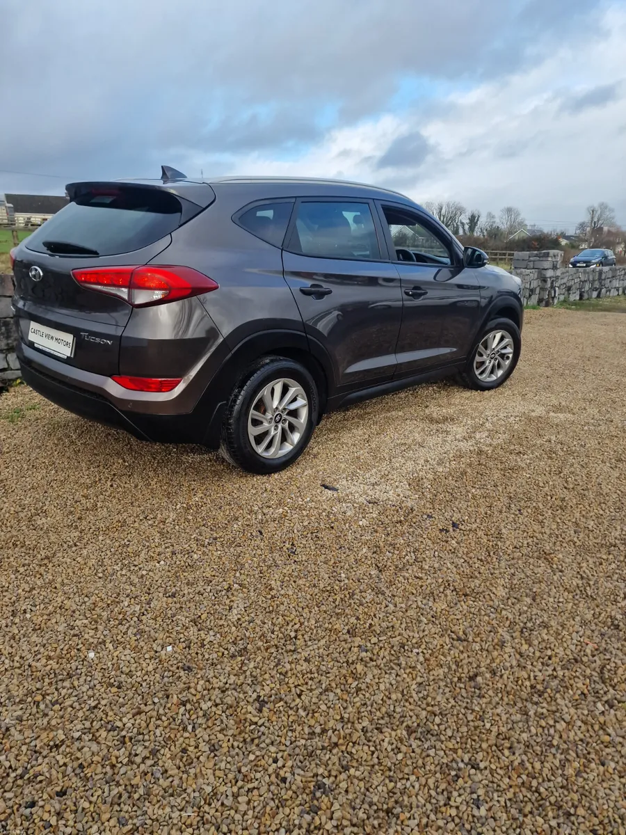 16 Hyundai Tucson 1.7D NEW NCT - Image 4