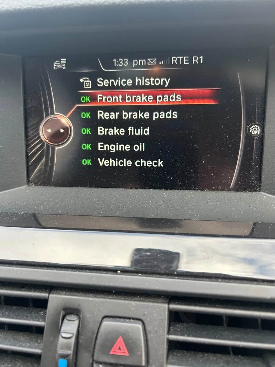 BMW 5-Series 2015. 520 SE automatic - Image 2