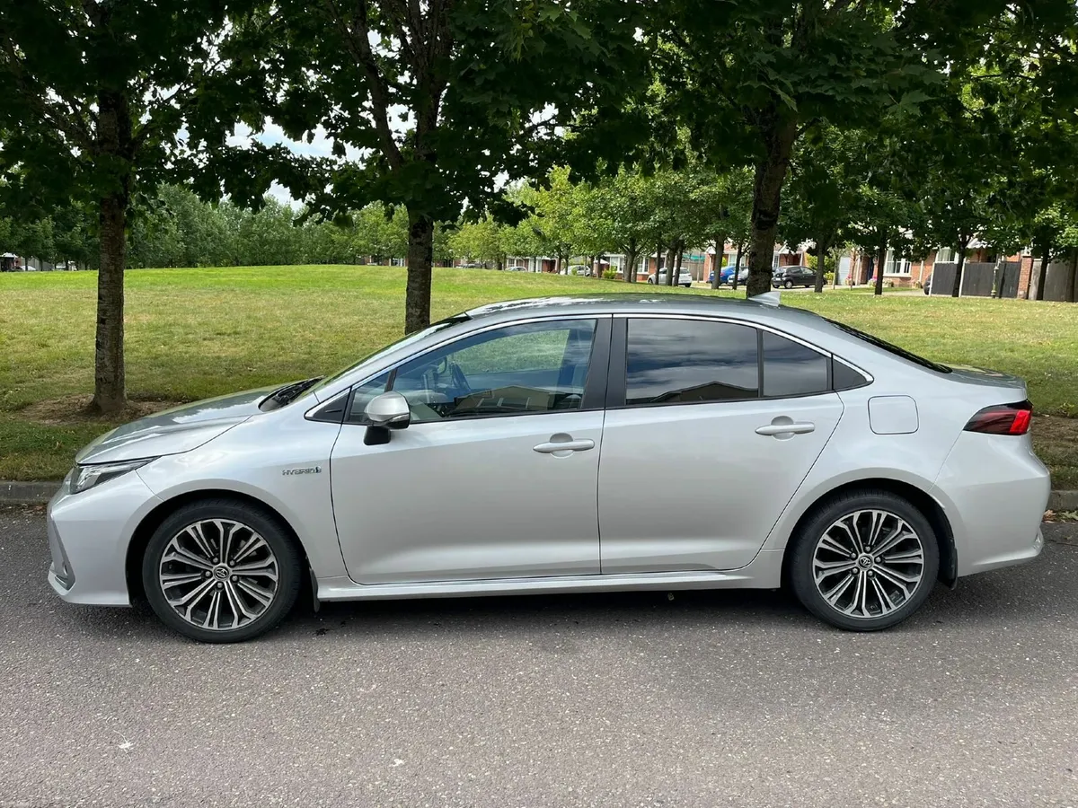 Toyota Corolla 2019 - Image 1